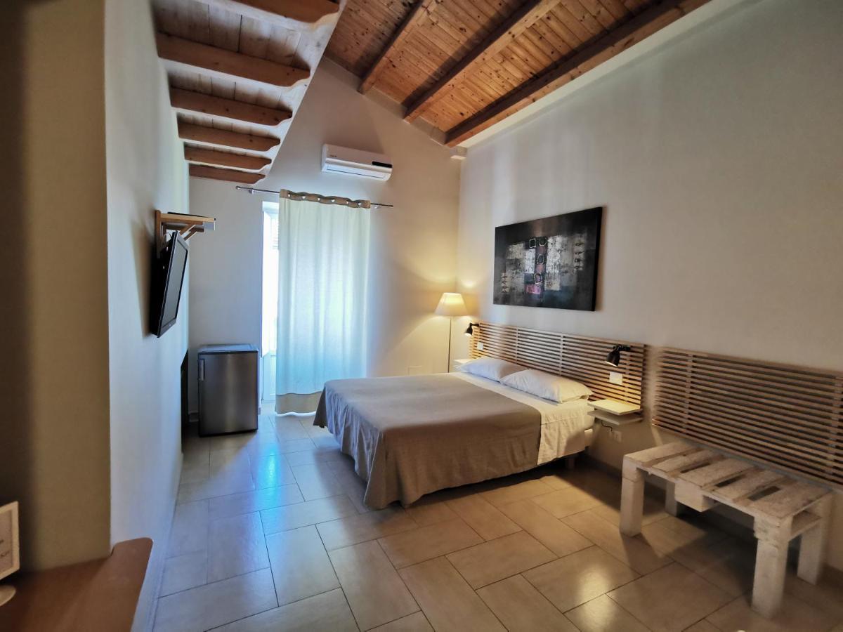 B&B Re Umberto Milazzo Kültér fotó